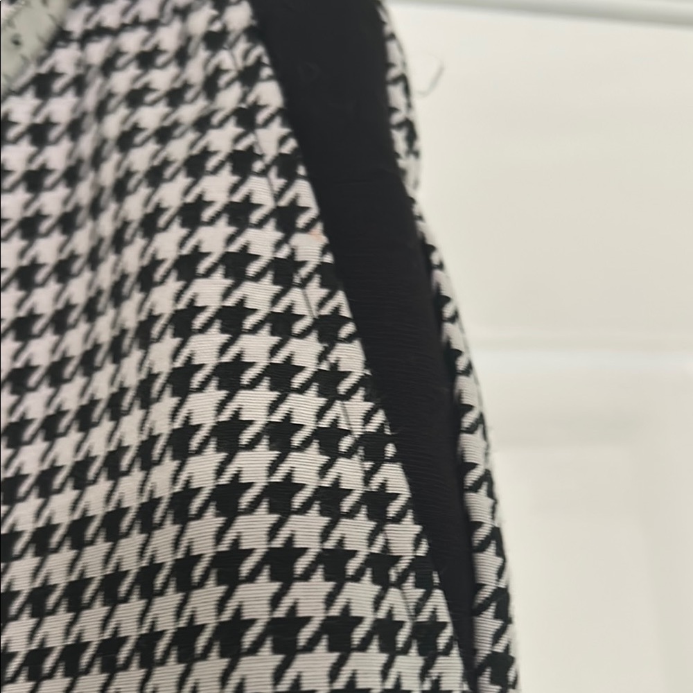 Jones New York Black and White Houndstooth Straight Leg Pants - Picture 5 of 12